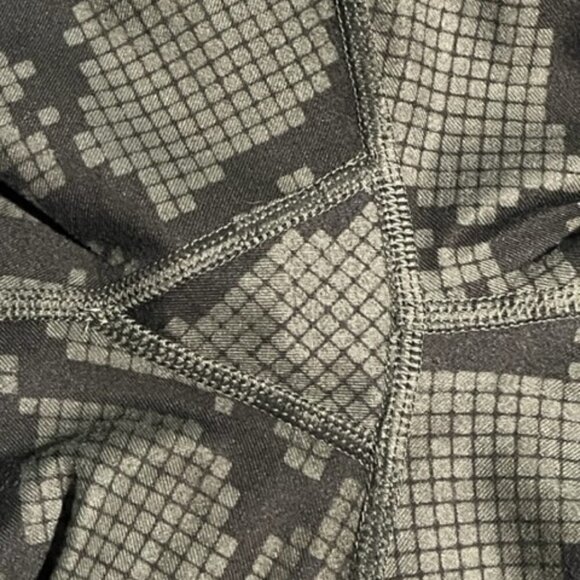 Lululemon Wunder Under Crop III Full-On Luon Ziggy Snake Fatigue Gator Green 6 - Picture 9 of 9